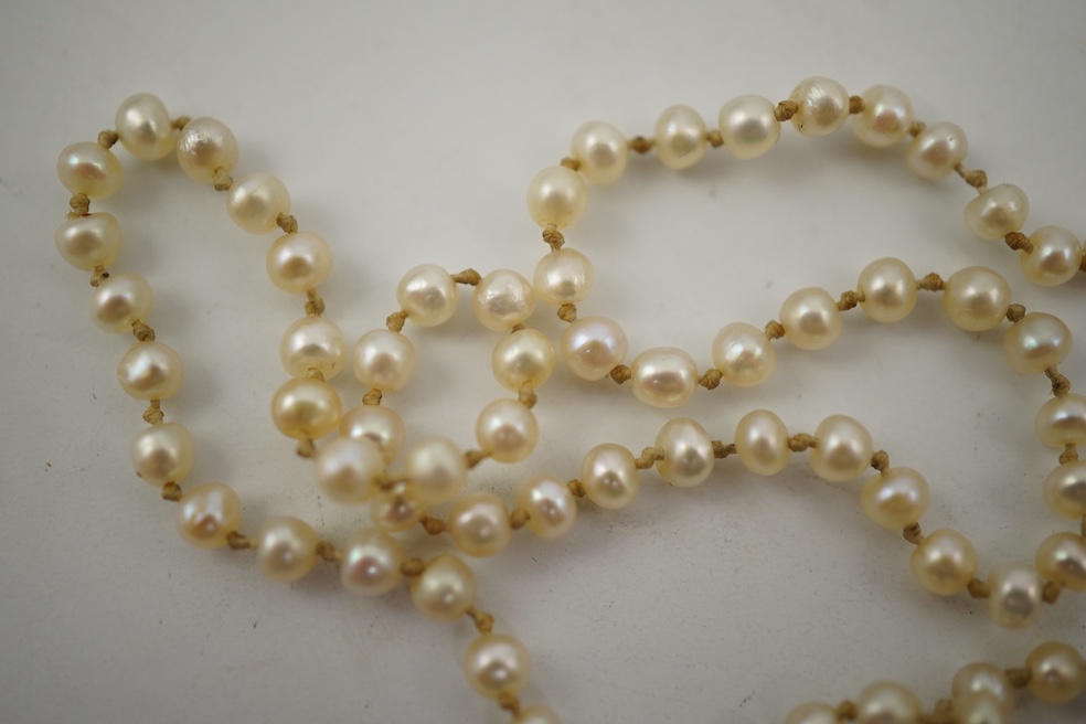 A pearl necklace, 19th century